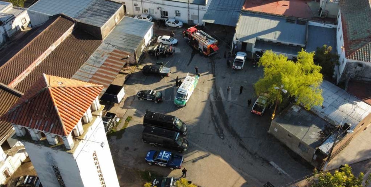 Desde el drone de El Litoral: así se ve la Jefatura de la URI tras las explosiones