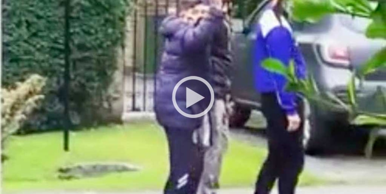 Difunden un video con imágenes de Maradona caminando por el barrio privado