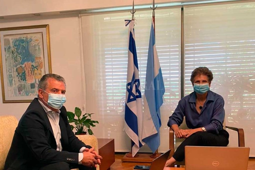 ELLITORAL_380362 |  Gentileza Sergio Urribarri, embajador argentino en Israel junto a Galit Ronen, embajadora israelí en Argentina en una reunión celebrada en enero de 2021