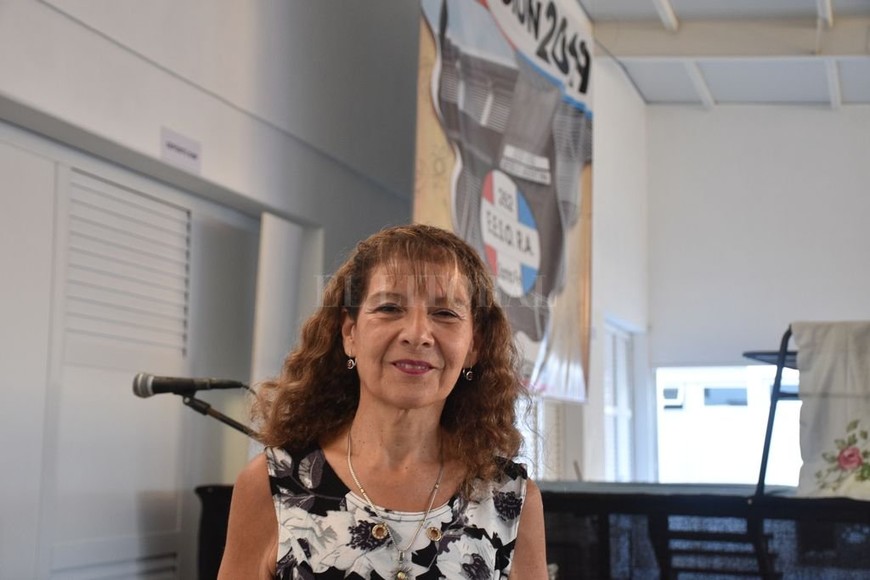 ELLITORAL_277704 |  Manuel Fabatia Viviana Guadalupe Albornoz, directora de la escuela 262.