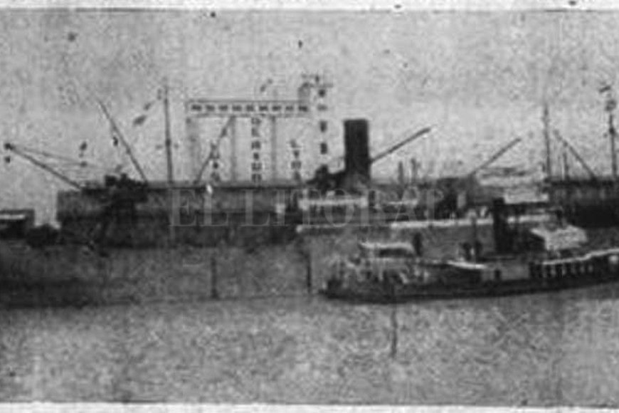 ELLITORAL_384086 |  Archivo El Litoral Una foto del puerto santafesino en 1938