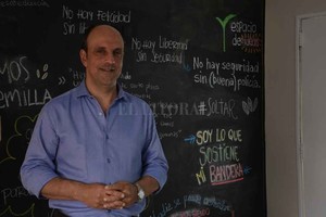 Flavio Raina Corral recibió a El Litoral en la sede de la Fundación Sembrar. Un semillero de ideas, donde busca también germinar una alternativa de poder. Vínculos con Rodríguez Larreta, López Molina y conversaciones con Lucila Lehmann.