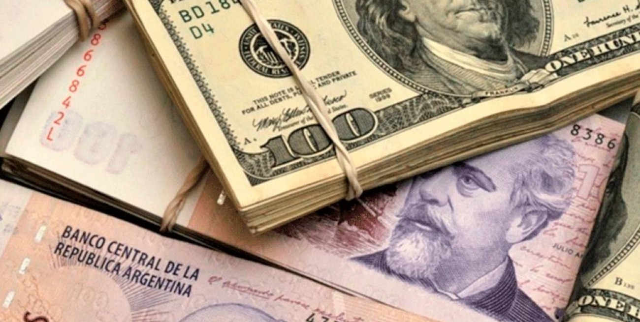Dólar hoy: El oficial se vende a $ 85,50 y el "blue" cotiza a $ 163