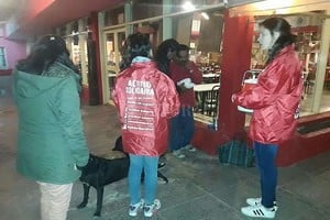 ELLITORAL_384773 |  Archivo El Litoral Pese a las dificultades generadas por la pandemia, la ONG sostiene su trabajo y una veintena de voluntarios sociales asisten a 90 personas indigentes de la ciudad.