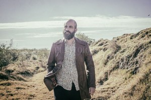 ELLITORAL_397478 |  Gentileza Santiago Moriconi Hacer una canción es, en el mejor de los casos, un ejercicio espiritual, un bache en tus coordenadas espacio-tiempo , explora Stinco.