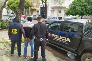 ELLITORAL_402220 |  Gentileza El hombre fue detenido muy cerca de donde se cometió el asesinato, en cercanías de la Manzana 5.