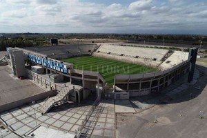 ELLITORAL_380069 |  Fernando Nicola El estadio del Bicentenario de San Juan, donde se llevará a cabo de manera íntegra la definición del campeonato.
