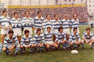 ELLITORAL_372701 |  Archivo El Litoral MIlano, tercero en la fila de arriba, desde la izquierda, entre Jorge Allen y el  Chapa  Branca.