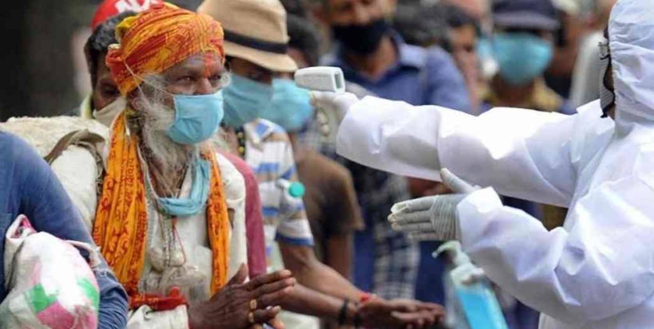 India superó la barrera de los 2,5 millones de casos de coronavirus