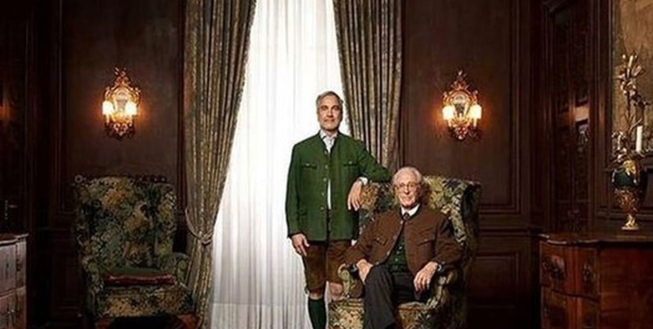 Histórico: Francisco de Baviera salió del closet y se fotografió con su novio en palacio