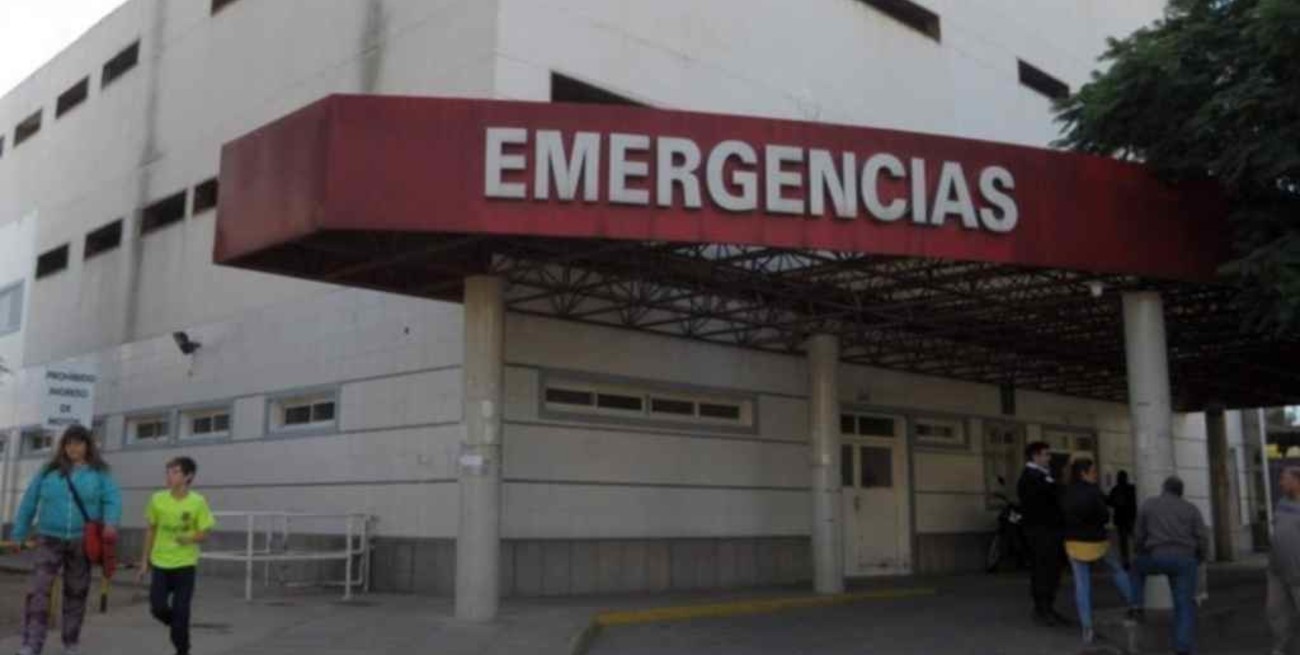 Bahía Blanca: un hombre murió en la puerta de un hospital porque le negaron la atención 
