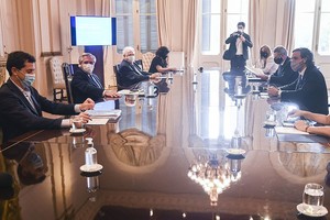 Télam El presidente Alberto Fernández encabezó la reunión del comité de vacunación contra coronavirus.