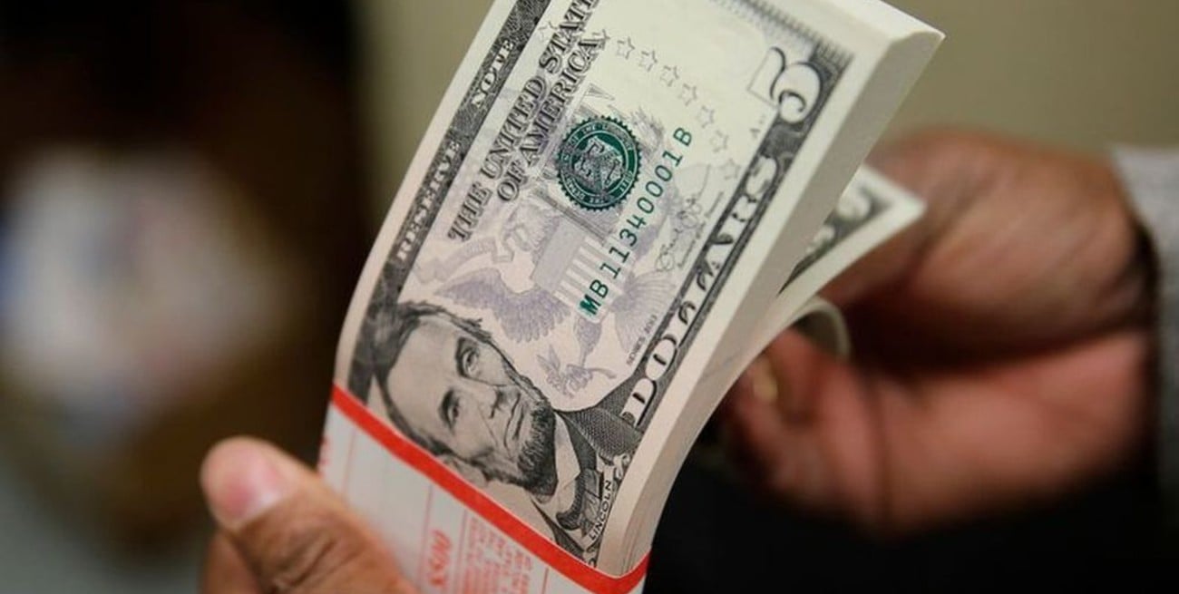 El dólar blue subió y llegó a $ 187, el valor máximo del año