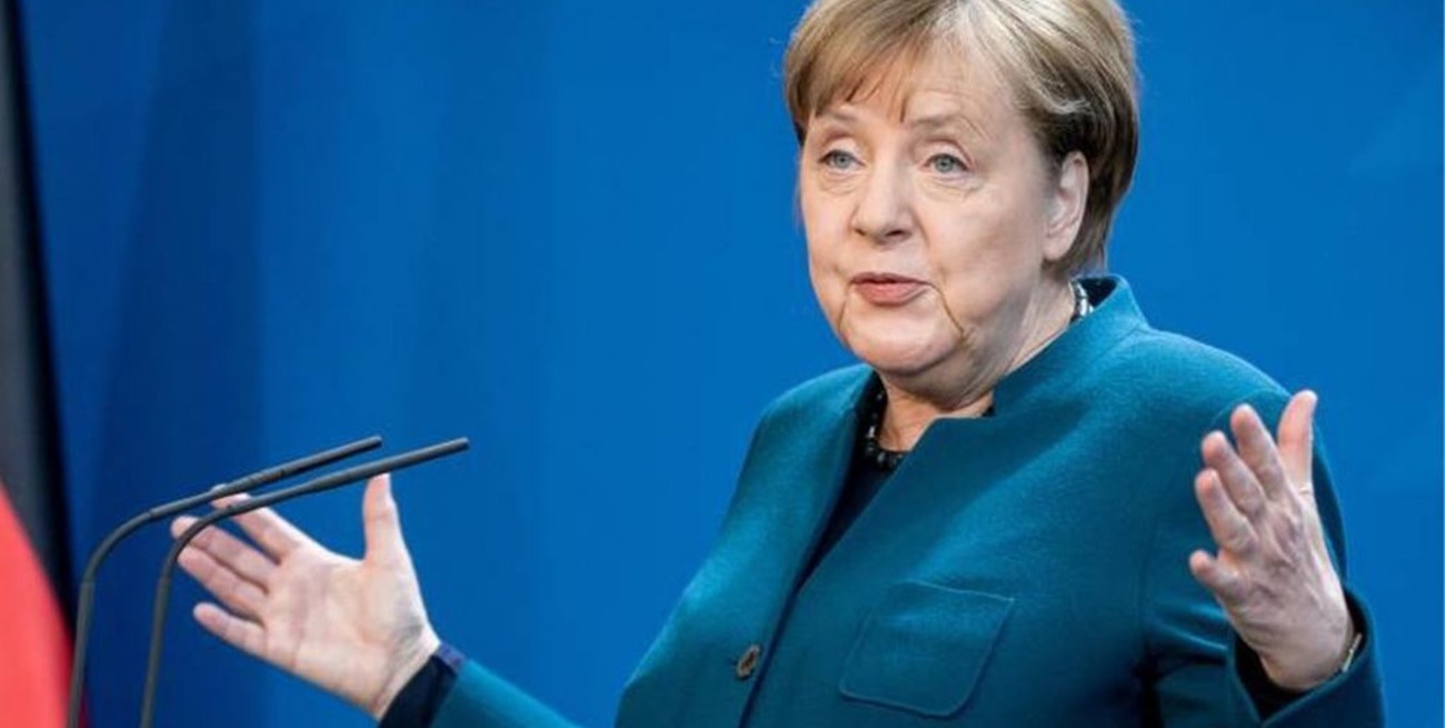 A pocas semanas de dejar el poder, Merkel se declaró feminista