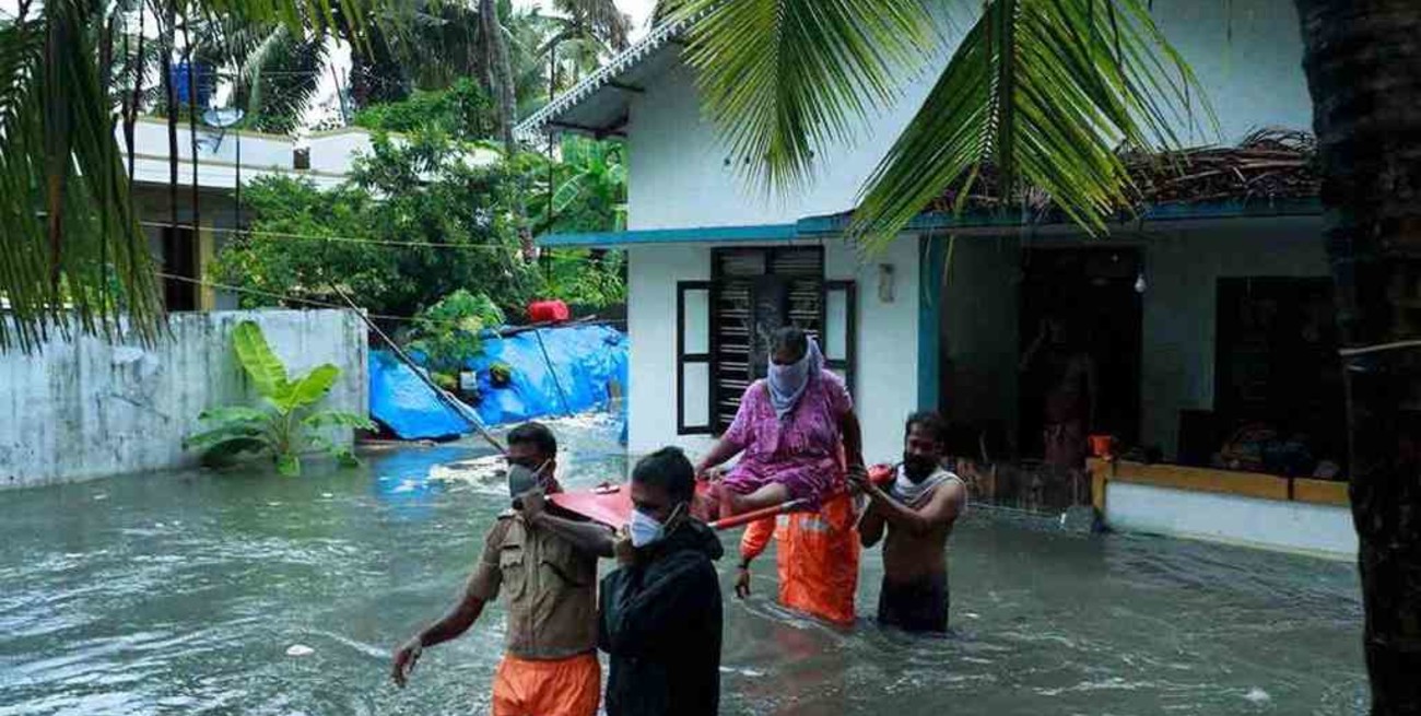 Ascienden a 55 los muertos por el paso del ciclón Tauktae en la India