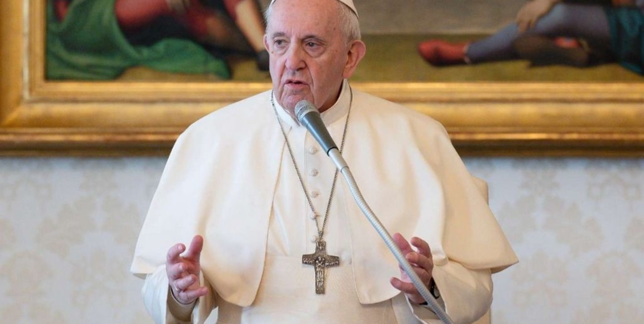 El Papa exhortó a empresarios argentinos a invertir y "no esconder la plata en paraísos fiscales"