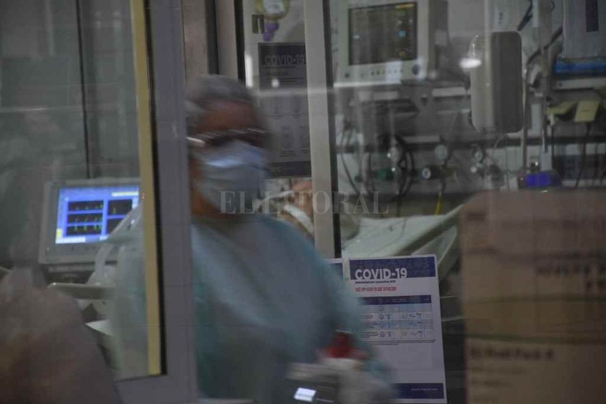 ELLITORAL_388950 |  Archivo/ Flavio Raina La neumonía por Covid-19 es altamente frecuente, y en el 20 % de los casos requiere internación, de los cuales un 5 % es en terapia intensiva.