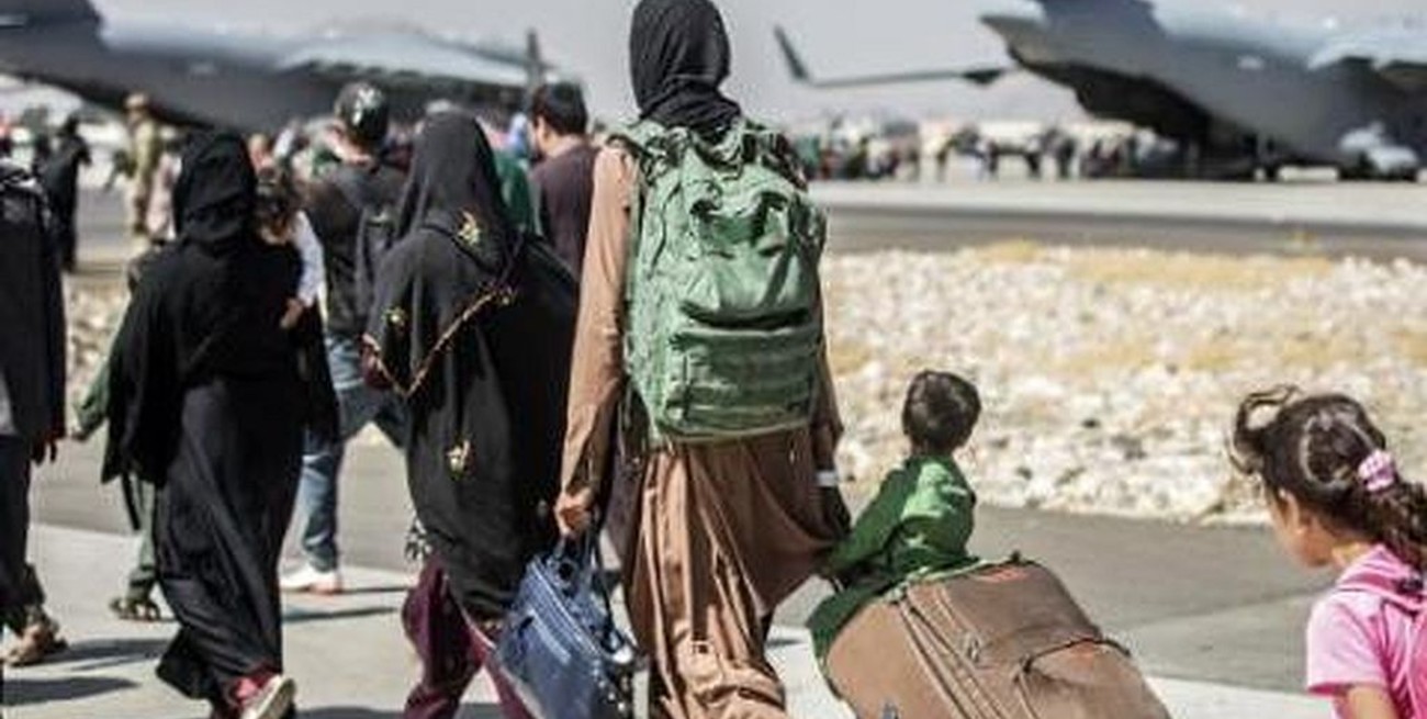 Afganistán: reabrió el aeropuerto de Kabul, con ayuda de Qatar