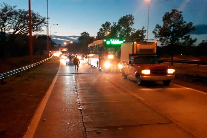 ELLITORAL_382359 |  El Litoral A las 7.30 liberaron una mano.