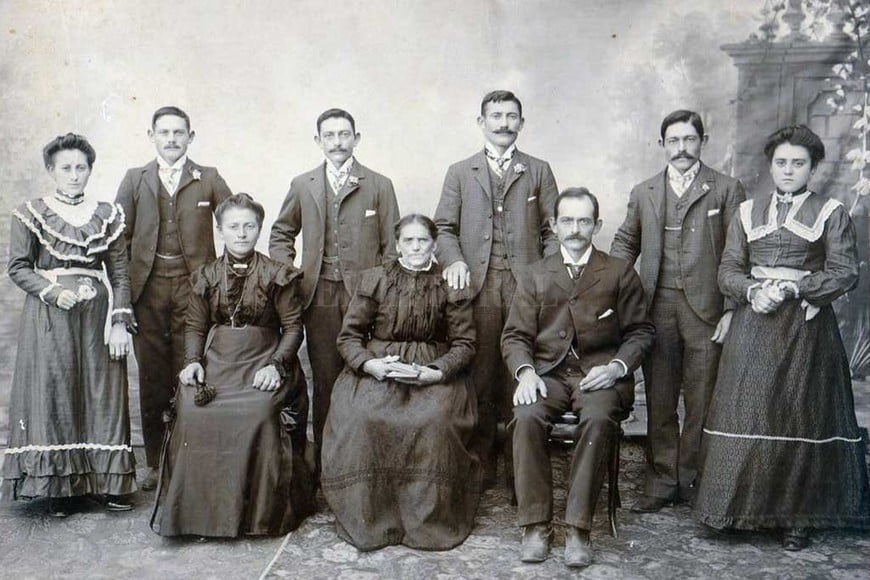 ELLITORAL_341993 |  Archivo El Litoral Familia de inmigrantes, pobladores de San Carlos.
