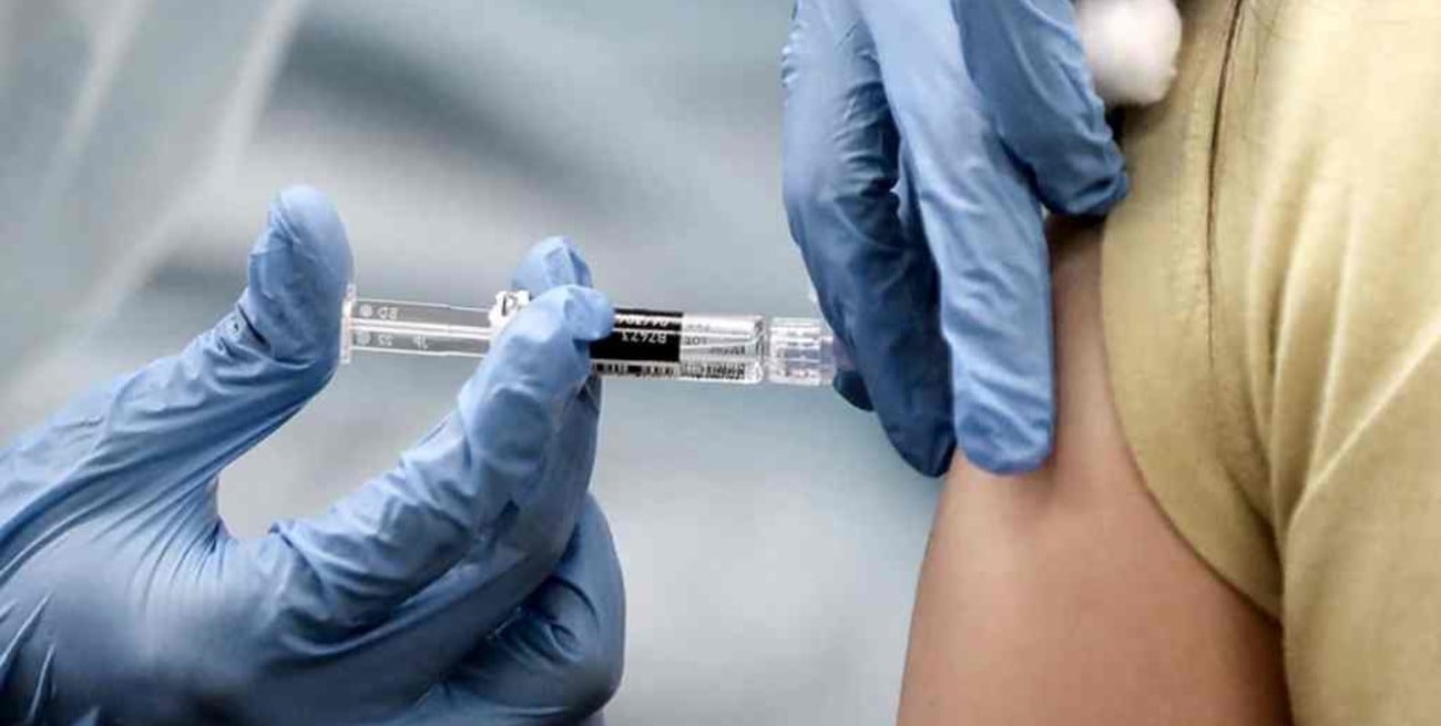 Autorizan en Brasil el reinicio del ensayo con la vacuna china contra coronavirus