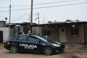 ELLITORAL_389803 |  Flavio Raina La policía se presentó en Pavón al 2800, donde ocurrió el hecho.