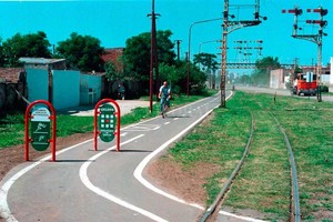 ELLITORAL_377679 |  Archivo El Litoral A mediados de diciembre de 1996 se inauguró la primera ciclovía de la ciudad de Santa Fe.