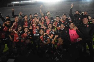 Pablo Aguirre La alegría no es solo de ustedes muchachos. Detrás de los actuales campeones hay toda una historia de 116 años de vida, la que escribieron muchos que hoy ya no están, pero allá arriba están disfrutando la primera estrella.