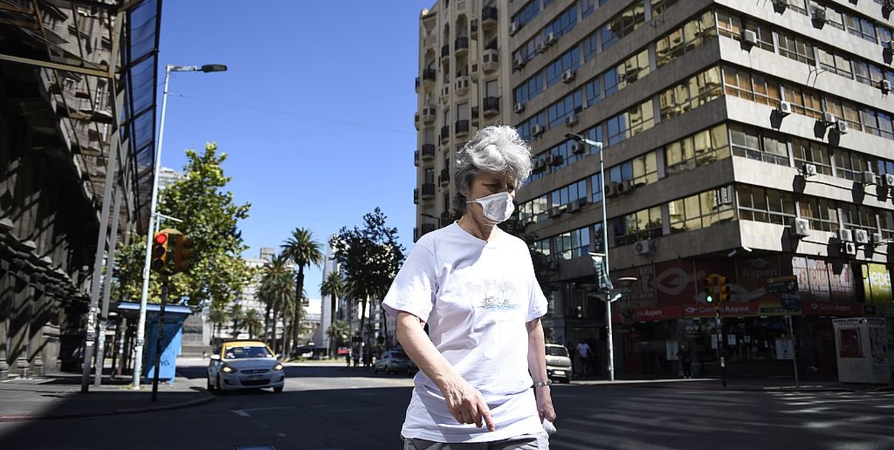 Tras un año de controlar la pandemia, preocupa el alto número de contagios en Uruguay