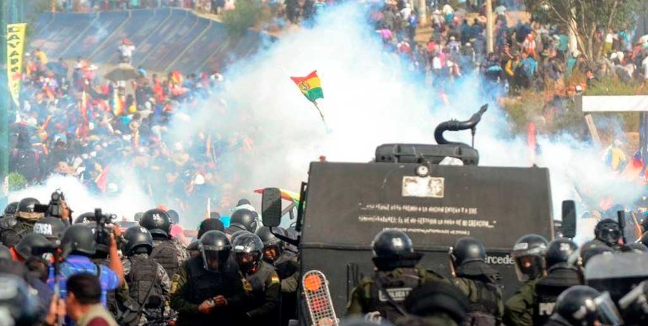 Crece la polémica por el supuesto  envío de armamento a Bolivia