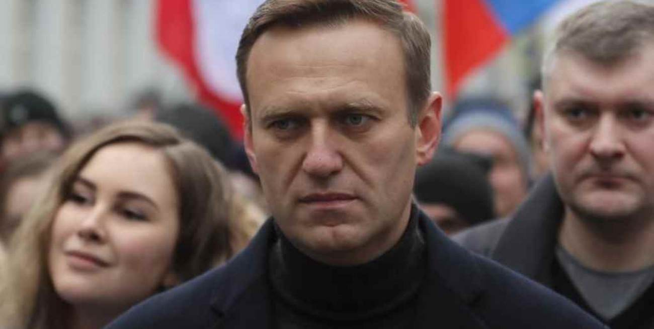Internaron por envenenamiento a Alexei Navalny, lider opositor de Putin en Rusia