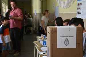 ELLITORAL_379498 |  Flavio Raina Imagen ilustrativa.