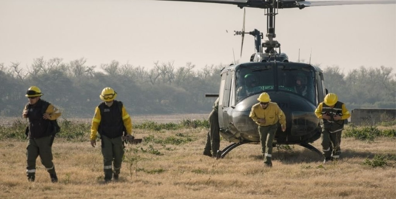 Realizaron operativos aéreos y náuticos por nuevos incendios en las islas del delta del Paraná