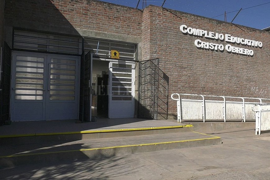 ELLITORAL_395966 |   EDUCACIÓN. La escuela Cristo Obrero es una de las mayores obras que dejó el padre Osvaldo Catena en Villa del Parque.