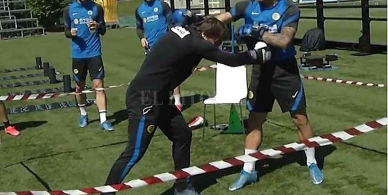 Lautaro Martínez se fue "a las piñas" con el entrenador de Inter en la práctica