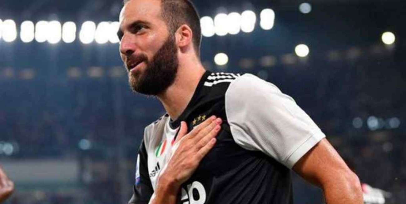 Juventus comienza a negociar la salida de Gonzalo Higuaín