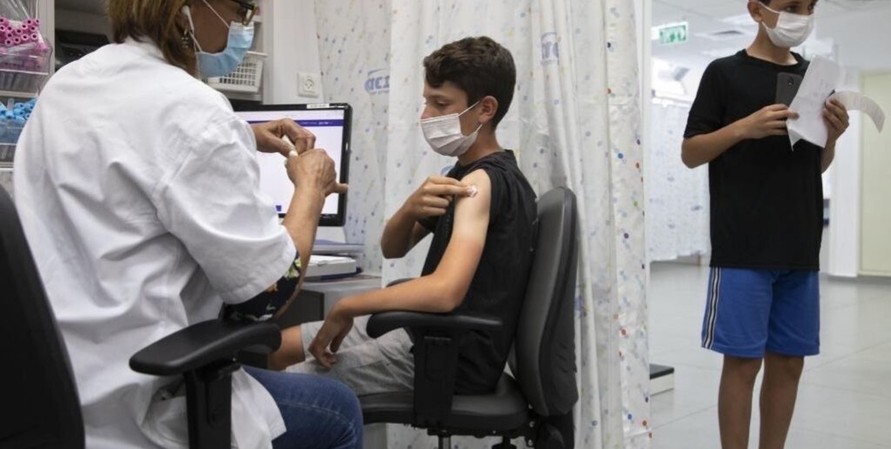 Israel impone pase sanitario anticovid a niños mayores de tres años
