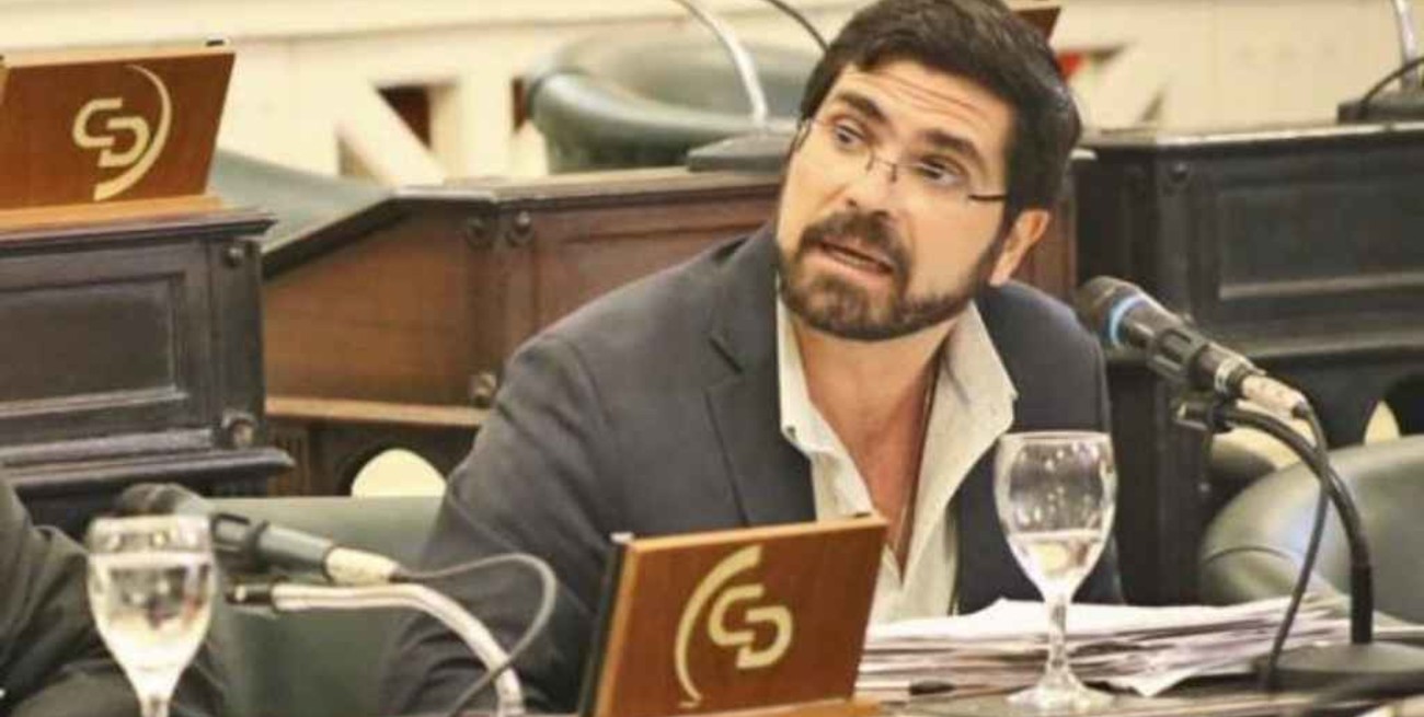El senador provincial de Corrientes se opone al fallo que autoriza a un joven a viajar a Brasil