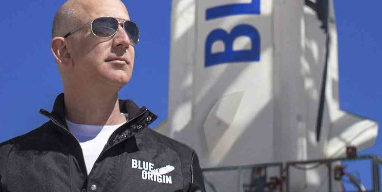 Jeff Bezos, el hombre más rico del mundo, será uno de los primeros "turistas" en viajar al espacio