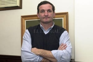 Archivo El Litoral Gustavo Tati Milano, años atrás en una visita a la ciudad de Santa Fe.