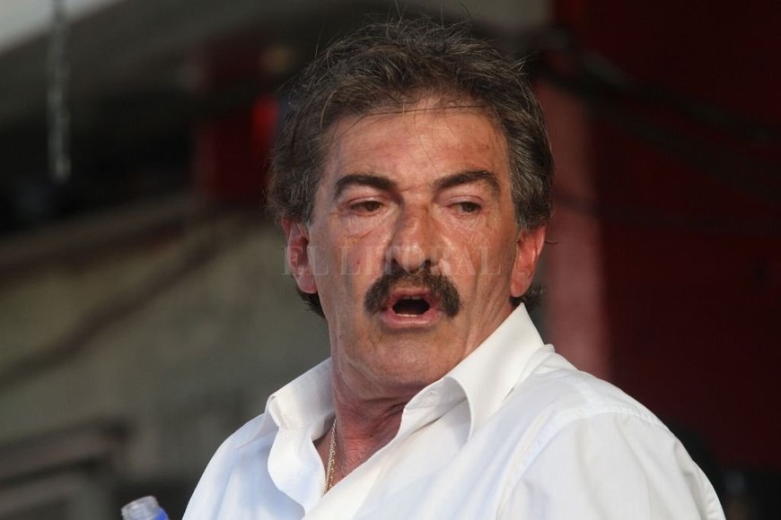 ELLITORAL_301455 |  Mauricio Garin Ricardo Lavolpe, el hombre que hace poco anunció Su retiro de la conducción técnica y que criticó duramente al equipo que ganó el Mundial de 1986. Dio a entender que hubo improvisación