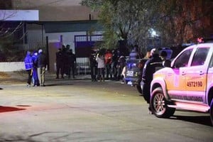 ELLITORAL_384607 |  Gentileza Cinco miembros de una familia, entre ellas tres niños, murieron tras inhalar monóxido de carbono, mientras un bebe de pocos días de vida fue internado en grave estado.