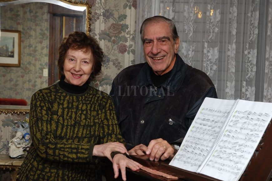 ELLITORAL_392090 |  Archivo El Litoral Edith Valeri y Mario Montrul, los recordados músicos que dejaron su legado en lo que hoy es el multiespacio.