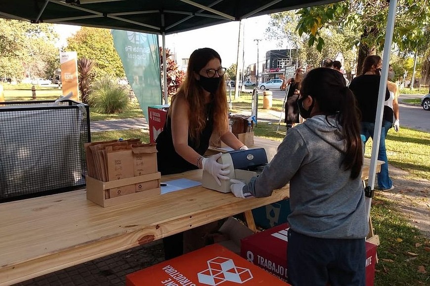 ELLITORAL_376295 |  Gentileza Los aparatos electrónicos deben entregarse completos: no se aceptan desarmados ni partes de éstos.