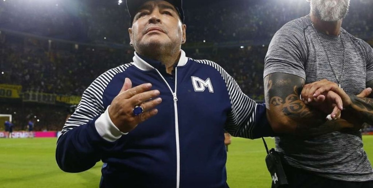 En dos clínicas consideraron que "no era necesario" operar a Maradona por el hematoma en la cabeza