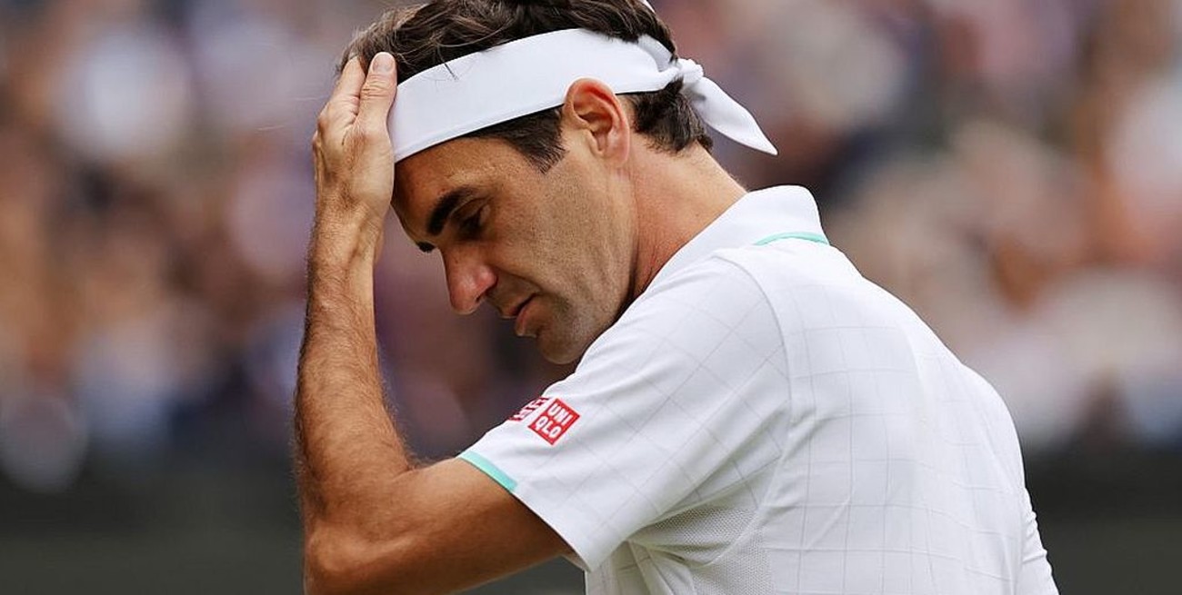 Roger Federer será operado nuevamente de su rodilla derecha y estará varios meses fuera del circuito