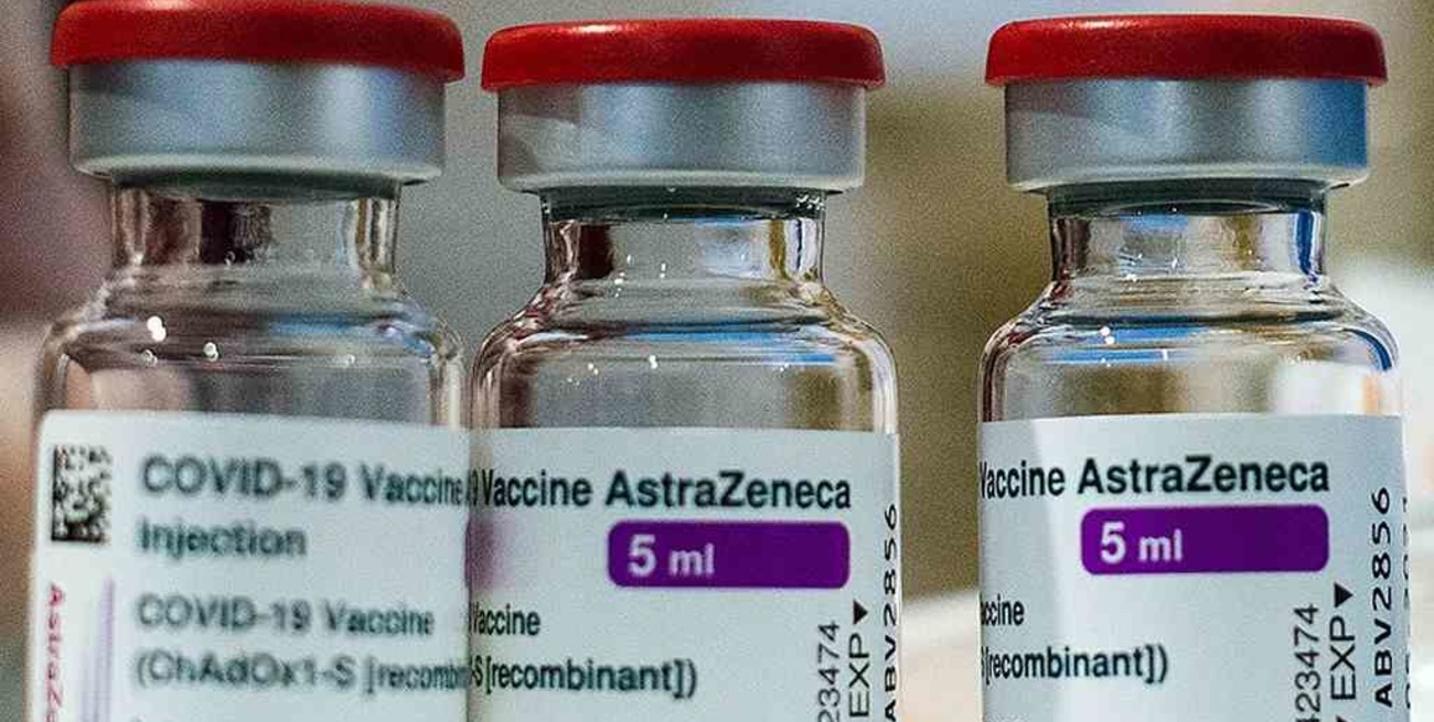 AstraZeneca pudo haber incluido datos "desactualizados" en los ensayos de la vacuna en Estados Unidos 