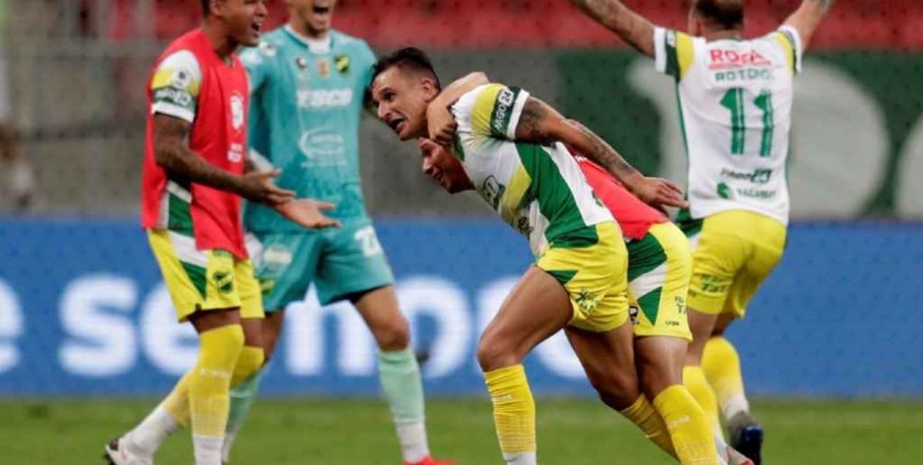 Defensa y Justicia volvió a hacer historia: remontó la serie ante Palmeiras y ganó la Recopa Sudamericana