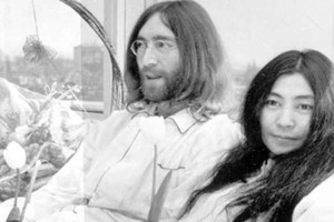 ELLITORAL_369846 |  Gentileza Jhon Lennon y Yoko Ono.