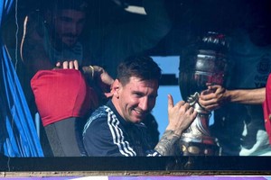ELLITORAL_389424 |  Gentileza Messi trajo la Copa a la Argentina y ahora, con el Mundial a la vista, quiere ir por más.